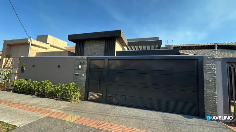 Casa com 3 Quartos à Venda, 200 m² em Carandá Bosque - Campo Grande