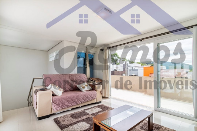 Imagem Imóvel com 3 Quartos à Venda, em Hípica - Porto Alegre Imagem Imóvel com 3 Quartos à Venda, em Hípica - Porto Alegre