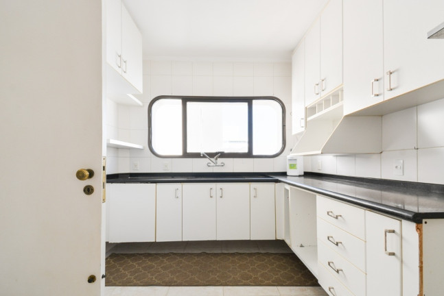Foto do imóvel Apartamento com 3 Quartos à Venda, 195 m² em Aclimação - São Paulo