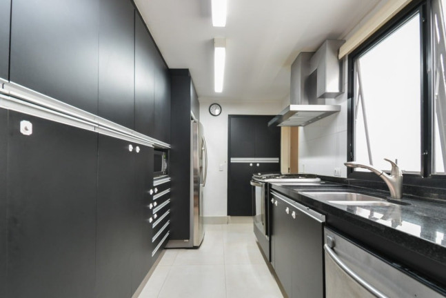 Imagem Imóvel com 4 Quartos à Venda, 172 m² em Moema - São Paulo Imagem Imóvel com 4 Quartos à Venda, 172 m² em Moema - São Paulo