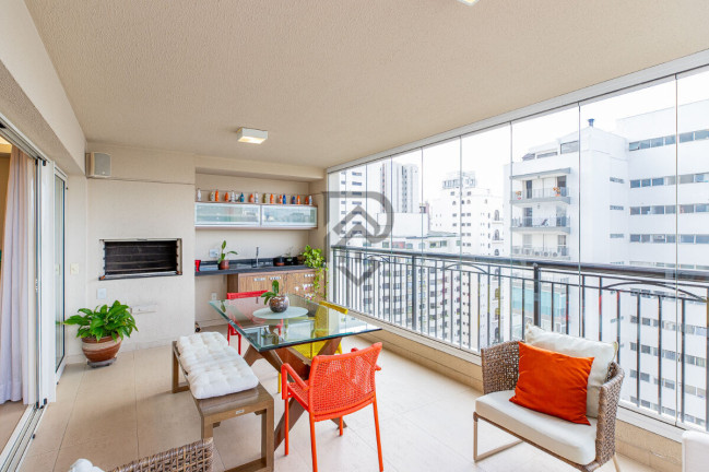 Apartamento com 3 Quartos à Venda, 210 m² em Moema - São Paulo