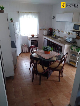 Imagem Casa com 3 Quartos à Venda, 200 m² em Centro (iguabinha) - Araruama Imagem Casa com 3 Quartos à Venda, 200 m² em Centro (iguabinha) - Araruama
