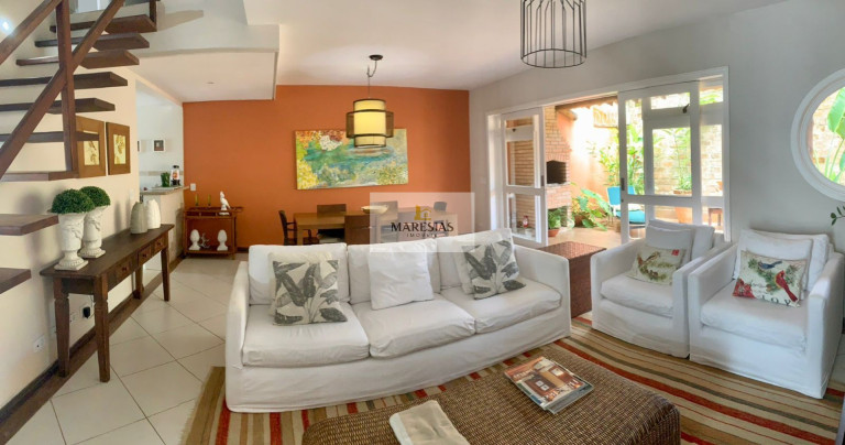 Imagem Casa com 4 Quartos à Venda, 170 m² em Camburi - São Sebastião Imagem Casa com 4 Quartos à Venda, 170 m² em Camburi - São Sebastião