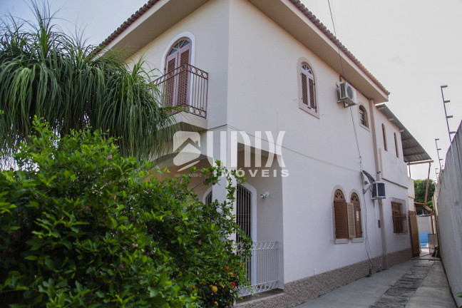 Imagem Casa com 4 Quartos à Venda, 462 m² em Parque Turf Club - Campos Dos Goytacazes