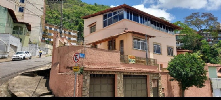 Imagem Imóvel com 5 Quartos à Venda, 200 m² em Santa Helena - Juiz De Fora Imagem Imóvel com 5 Quartos à Venda, 200 m² em Santa Helena - Juiz De Fora