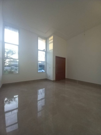 Imagem Casa com 3 Quartos à Venda, 300 m² em Piracangaguá - Taubaté Imagem Casa com 3 Quartos à Venda, 300 m² em Piracangaguá - Taubaté