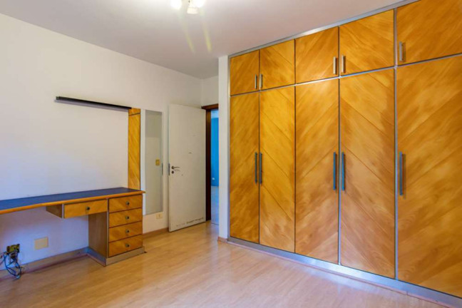 Imagem Casa com 4 Quartos à Venda, 330 m² em Jardim Morumbi - São Paulo