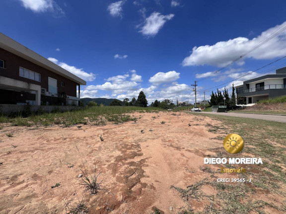 Terreno à Venda, 714 m² em Terra Preta - Mairiporã
