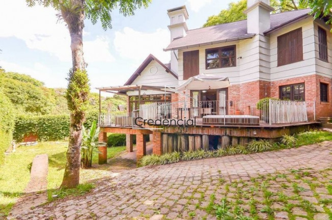 Casa com 6 Quartos à Venda, 337 m² em Santo Inácio - Curitiba