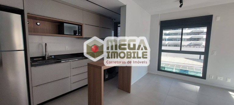 Apartamento com 1 Quarto à Venda, 28 m² em Centro - Florianópolis