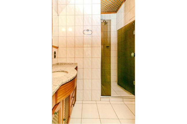 Imagem Casa com 3 Quartos à Venda, 243 m² em Menino Deus - Porto Alegre