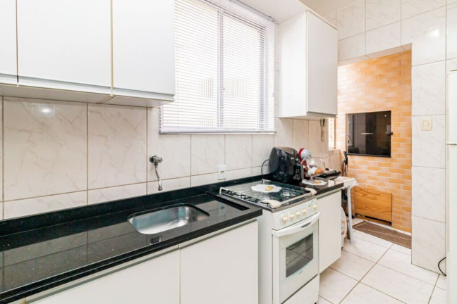 Imagem Imóvel com 3 Quartos à Venda, 70 m² em Centro Histórico - Porto Alegre Imagem Imóvel com 3 Quartos à Venda, 70 m² em Centro Histórico - Porto Alegre