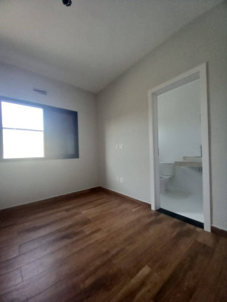 Imagem Casa com 3 Quartos à Venda, 300 m² em Piracangaguá - Taubaté Imagem Casa com 3 Quartos à Venda, 300 m² em Piracangaguá - Taubaté