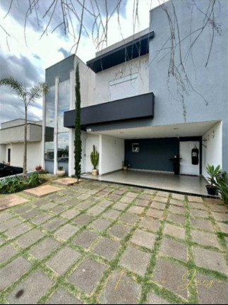 Casa de Condomínio com 3 Quartos à Venda, 200 m² em Real Park - Sumaré