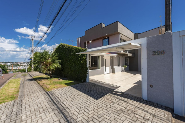 Sobrado com 3 Quartos à Venda, 102 m² em Campo Comprido - Curitiba