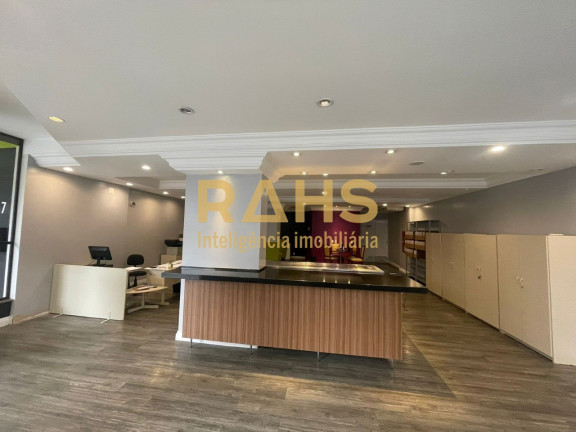 Sala Comercial à Venda, 180 m² em Centro - Joinville