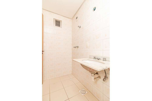 Imagem Imóvel com 2 Quartos à Venda, em Petrópolis - Porto Alegre Imagem Imóvel com 2 Quartos à Venda, em Petrópolis - Porto Alegre