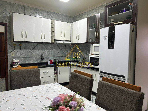 Imagem Apartamento com 8 Quartos à Venda, 348 m² em Centro - Penha Imagem Apartamento com 8 Quartos à Venda, 348 m² em Centro - Penha