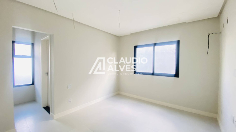 Imagem Casa de Condomínio com 3 Quartos à Venda, 242 m² em Papagaio - Feira De Santana