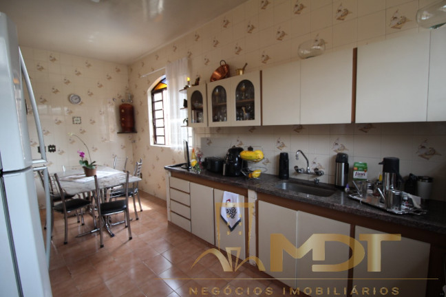Imagem Casa com 5 Quartos à Venda, 400 m² em Vila Cloris - Belo Horizonte