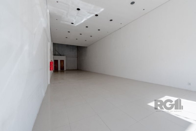 Imagem Loja para Alugar, 130 m² em Tristeza - Porto Alegre Imagem Loja para Alugar, 130 m² em Tristeza - Porto Alegre
