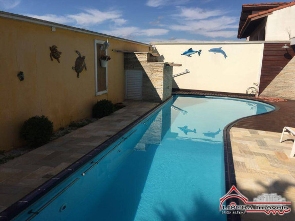Casa com 4 Quartos à Venda, 207 m² em Jd Coleginho - Jacareí