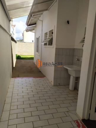 Imagem Casa com 3 Quartos à Venda, 250 m² em Jardim Das Azaléias - Poços De Caldas