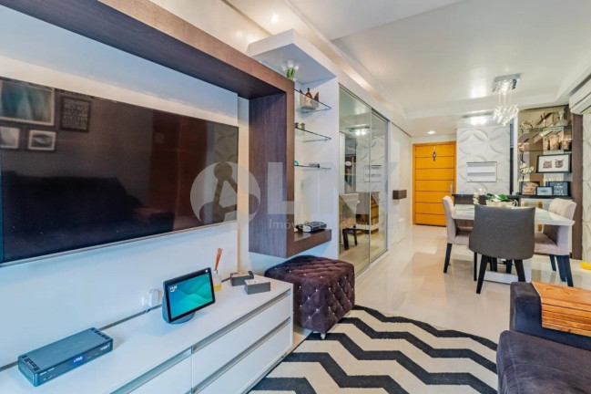Apartamento com 2 Quartos à Venda, 67 m² em Passo Da Areia - Porto Alegre