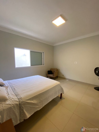 Imagem Casa com 3 Quartos à Venda, 222 m² em Alto Limoeiro - Patos De Minas