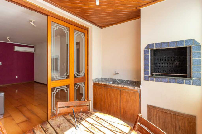 Imagem Imóvel com 2 Quartos à Venda,  em Passo Da Areia - Porto Alegre