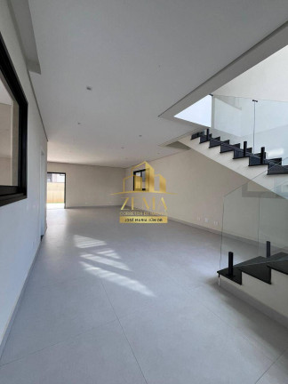 Imagem Casa com 4 Quartos à Venda, 275 m² em Cézar De Souza - Mogi Das Cruzes Imagem Casa com 4 Quartos à Venda, 275 m² em Cézar De Souza - Mogi Das Cruzes