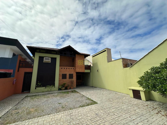 Imagem Casa com 6 Quartos para Alugar ou Temporada, 400 m² em Centro - Porto Belo Imagem Casa com 6 Quartos para Alugar ou Temporada, 400 m² em Centro - Porto Belo