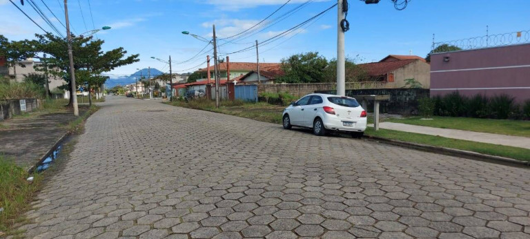Terreno à Venda, 401 m² em  Maria Helena Novaes - Peruíbe
