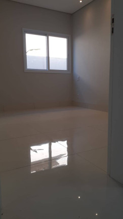 Imagem Casa com 3 Quartos à Venda, 231 m² em Jardim Imperial - Cuiabá
