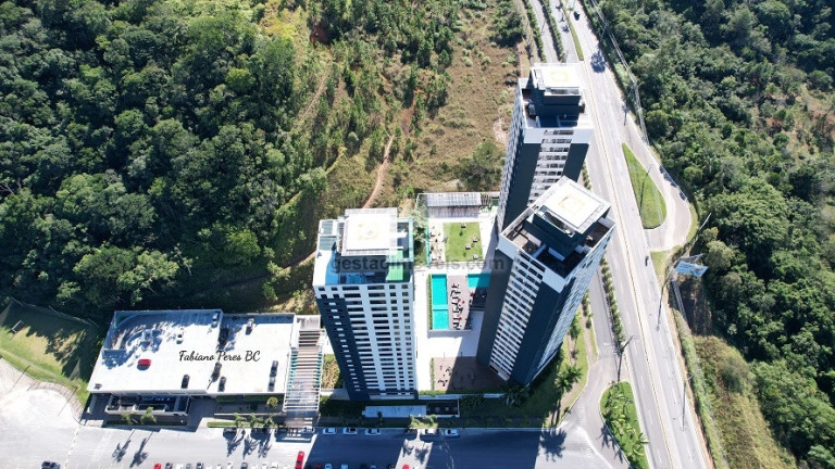 Apartamento com 2 Quartos à Venda, 70 m² em Praia Brava - Itajaí