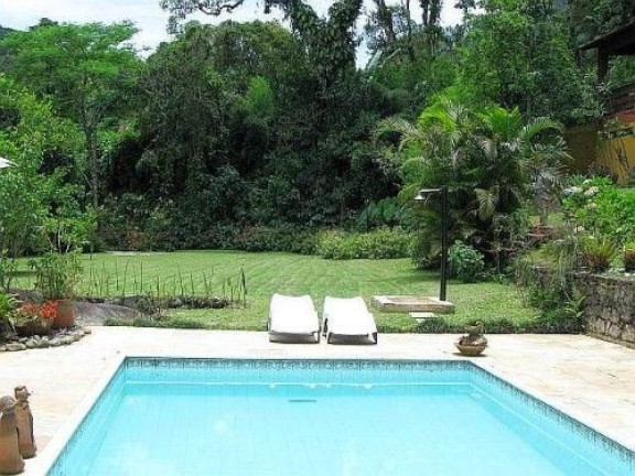 Imagem Imóvel com 7 Quartos à Venda, 780 m² em Granja Guarani - Teresópolis