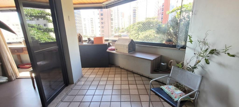 Imagem Apartamento com 3 Quartos à Venda, 156 m² em Cambui - Campinas