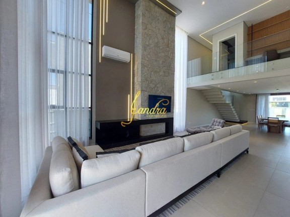 Imagem Casa de Condomínio com 5 Quartos à Venda, 327 m² em Remanso - Xangri-la