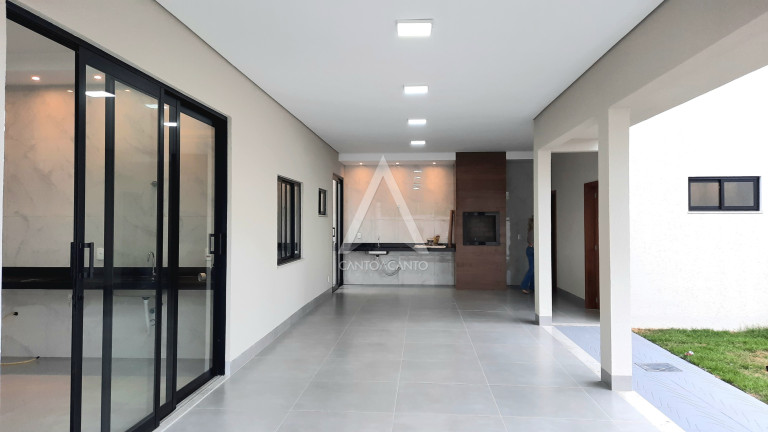 Imagem Casa com 3 Quartos à Venda, 342 m² em Setor Comercial - Sinop