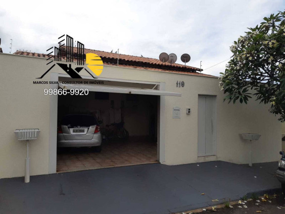 Imagem Casa com 3 Quartos à Venda, 190 m² em Santa Mônica - Uberlândia Imagem Casa com 3 Quartos à Venda, 190 m² em Santa Mônica - Uberlândia