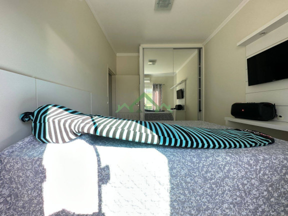 Imagem Casa com 3 Quartos à Venda, 670 m² em Centro - Balneário Barra Do Sul