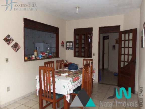 Imagem Casa com 3 Quartos para Alugar ou Temporada, 220 m² em Emaús - Parnamirim