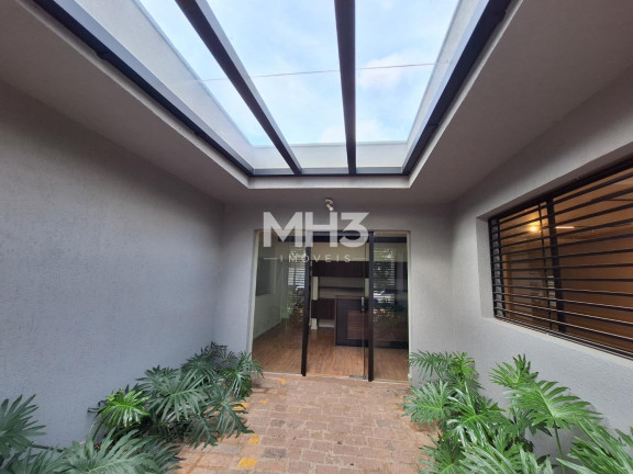 Casa com 4 Quartos para Alugar, 478 m² em Cambuí - Campinas