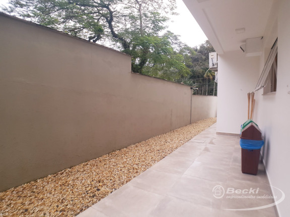 Imagem Casa de Condomínio com 4 Quartos à Venda, 594 m² em América - Joinville