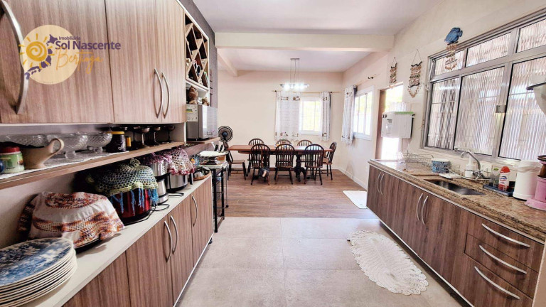 Imagem Casa com 5 Quartos à Venda, 229 m² em Centro - Bertioga