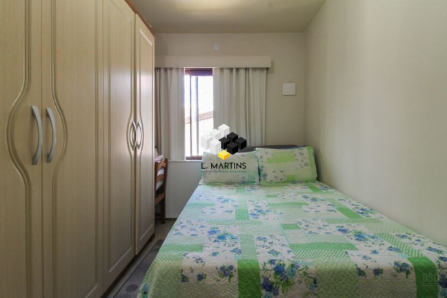 Imagem Casa com 7 Quartos à Venda, 330 m² em Nonoai - Porto Alegre Imagem Casa com 7 Quartos à Venda, 330 m² em Nonoai - Porto Alegre