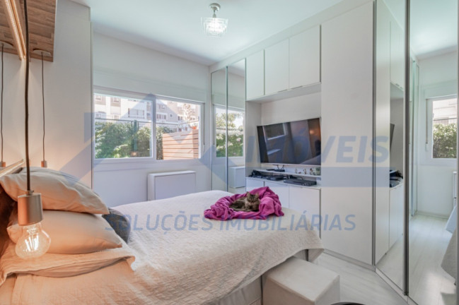 Imagem Imóvel com 3 Quartos à Venda, 75 m² em São Sebastião - Porto Alegre