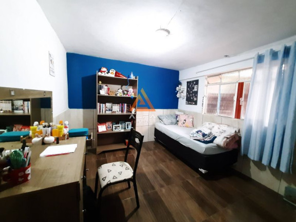 Imagem Casa com 3 Quartos à Venda, 238 m² Imagem Casa com 3 Quartos à Venda, 238 m²