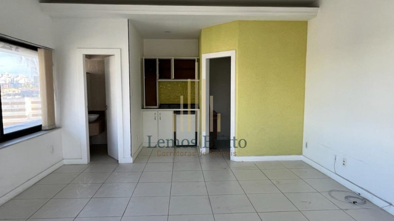Sala Comercial à Venda, 37 m² em Parque Bela Vista - Salvador