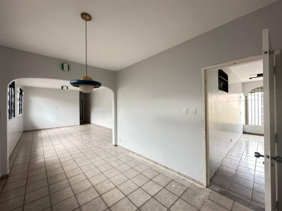 Imagem Casa com 3 Quartos à Venda, 373 m² em Setor Central - Goiânia